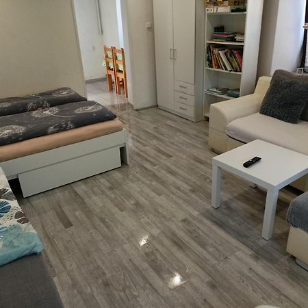 Rekreacni Dum U Elisky A Barusky Villa Krakovany Bagian luar foto