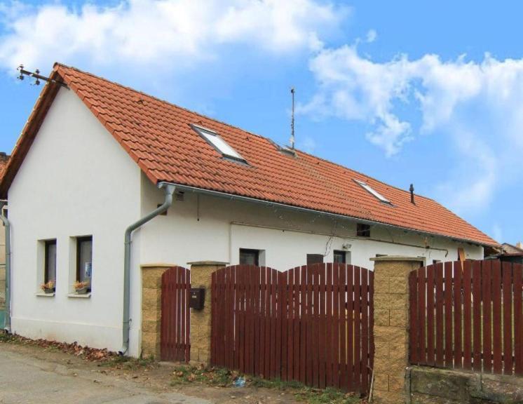 Rekreacni Dum U Elisky A Barusky Villa Krakovany Bagian luar foto